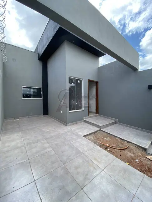 Foto 2 de Casa de Condomínio com 3 quartos à venda em Montes Claros - MG