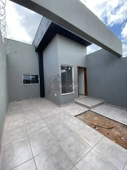 Foto 1 de Casa de Condomínio com 3 quartos à venda em Montes Claros - MG