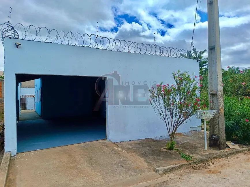 Foto 1 de Casa com 3 quartos à venda em Montes Claros - MG