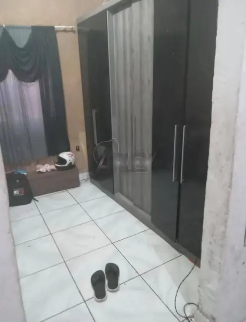 Casa com 3 quartos à venda em Montes Claros - MG - imagem 2 Foto 2 de Casa com 3 quartos à venda em Montes Claros - MG