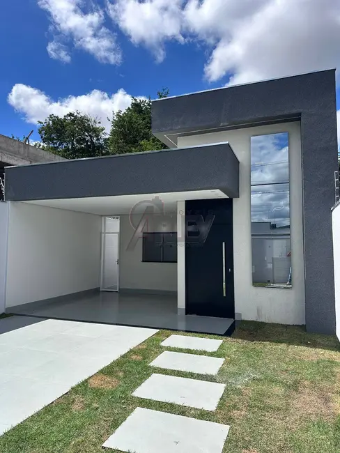 Foto 2 de Casa de Condomínio com 3 quartos à venda, 247m2 em Montes Claros - MG