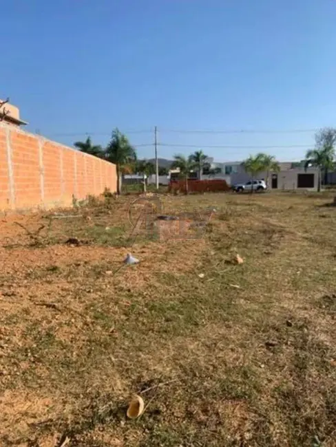 Foto 2 de Terreno / Lote à venda, 322m2 em Montes Claros - MG