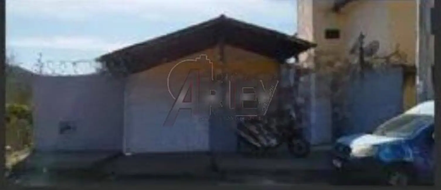 Casa com 3 quartos à venda, 258m2 em Montes Claros - MG - imagem 1 Foto 1 de Casa com 3 quartos à venda, 258m2 em Montes Claros - MG