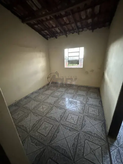 Casa com 2 quartos à venda, 100m2 em Montes Claros - MG - imagem 8 Foto 8 de Casa com 2 quartos à venda, 100m2 em Montes Claros - MG