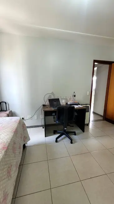 Foto 7 de Apartamento com 2 quartos à venda em Centro, Montes Claros - MG