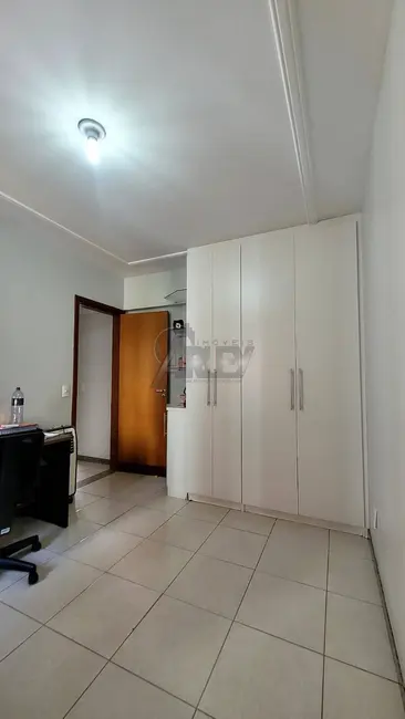 Foto 6 de Apartamento com 2 quartos à venda em Centro, Montes Claros - MG