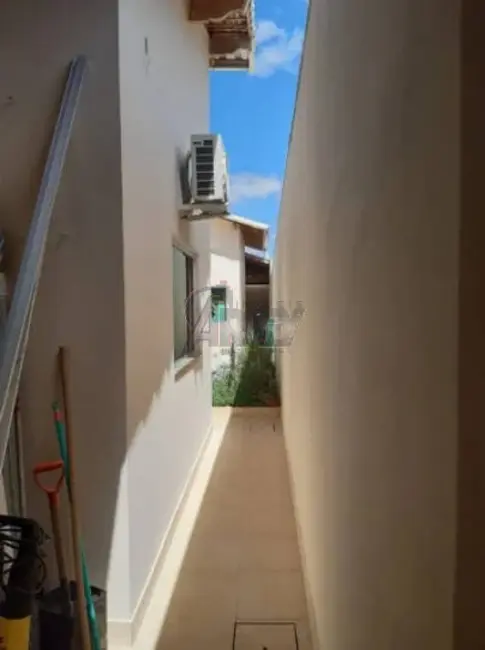 Foto 6 de Casa com 3 quartos à venda em Guarujá, Montes Claros - MG