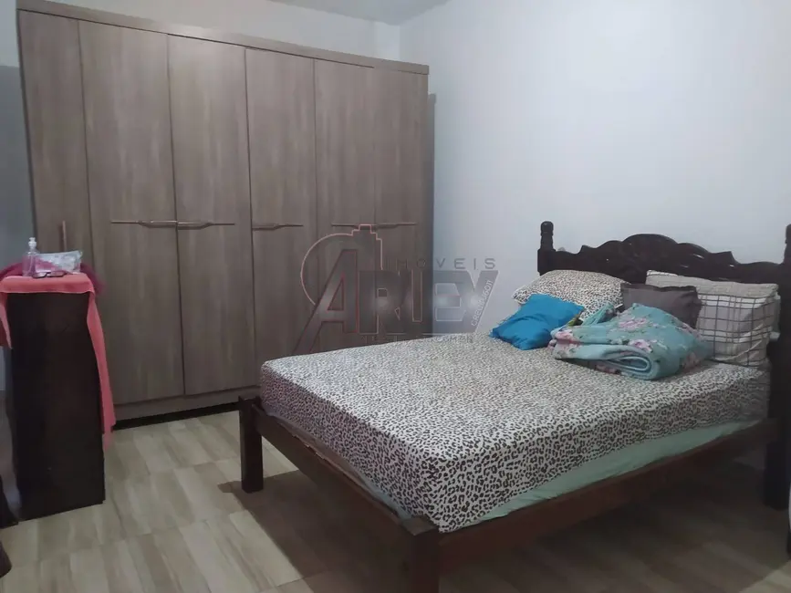 Foto 3 de Casa com 2 quartos à venda, 150m2 em Renascença, Montes Claros - MG