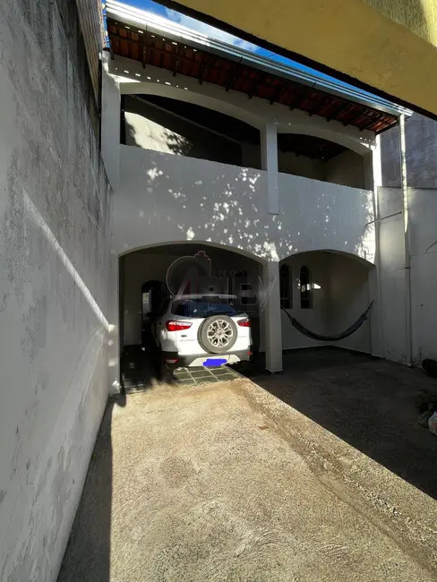 Foto 1 de Casa com 3 quartos à venda, 180m2 em Augusta Mota, Montes Claros - MG