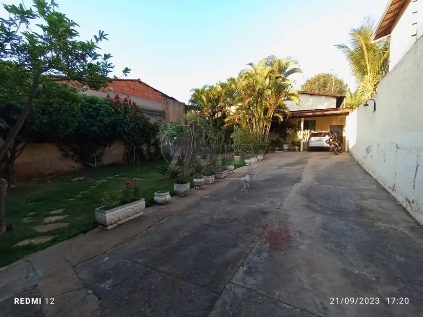Foto 1 de Casa com 3 quartos à venda, 356m2 em São Judas Tadeu, Montes Claros - MG