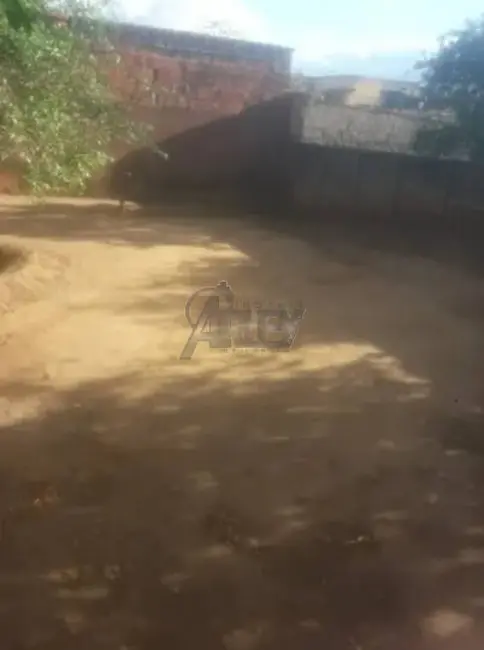 Foto 2 de Casa com 4 quartos à venda, 360m2 em Alice Maia, Montes Claros - MG