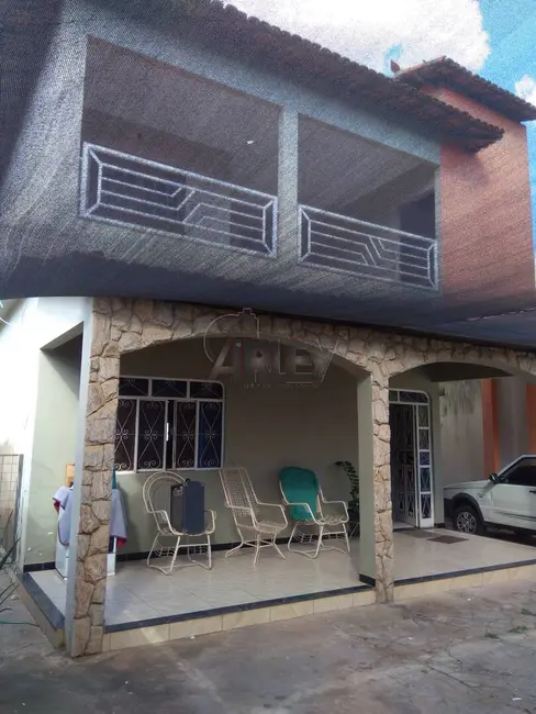Foto 1 de Casa com 6 quartos à venda, 400m2 em São Judas Tadeu, Montes Claros - MG