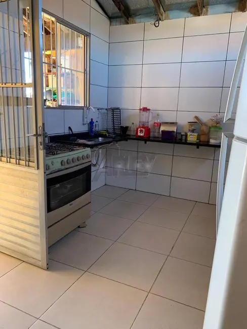 Casa com 3 quartos à venda, 150m2 em Maracanã, Montes Claros - MG - imagem 4 Foto 4 de Casa com 3 quartos à venda, 150m2 em Maracanã, Montes Claros - MG