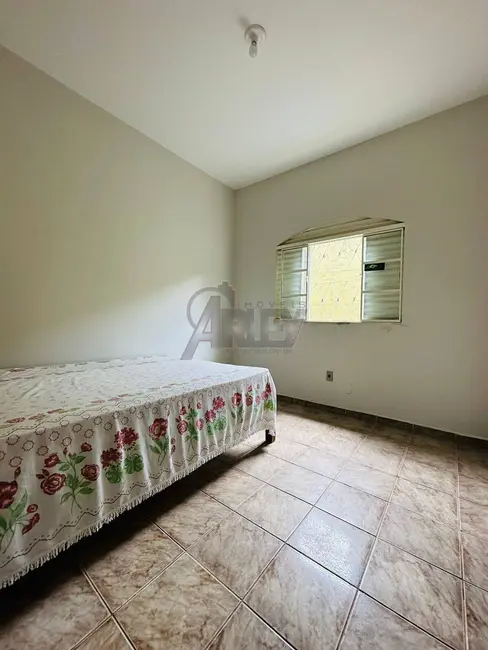 Foto 9 de Casa com 3 quartos à venda, 410m2 em Maracanã, Montes Claros - MG