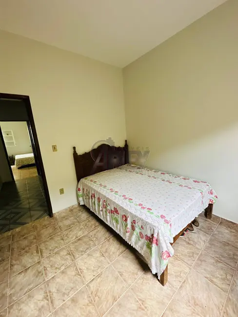 Foto 8 de Casa com 3 quartos à venda, 410m2 em Maracanã, Montes Claros - MG