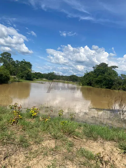 Foto 1 de Fazenda / Haras com 3 quartos à venda em Montes Claros - MG