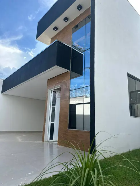 Foto 1 de Casa de Condomínio com 3 quartos à venda, 140m2 em Montes Claros - MG