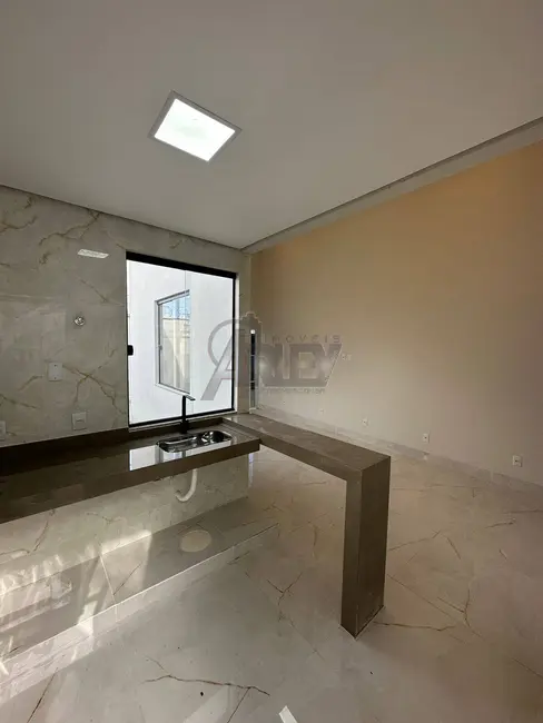 Foto 2 de Casa de Condomínio com 3 quartos à venda, 140m2 em Montes Claros - MG