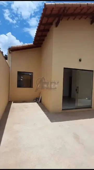 Foto 1 de Casa de Condomínio com 2 quartos à venda em Independência, Montes Claros - MG