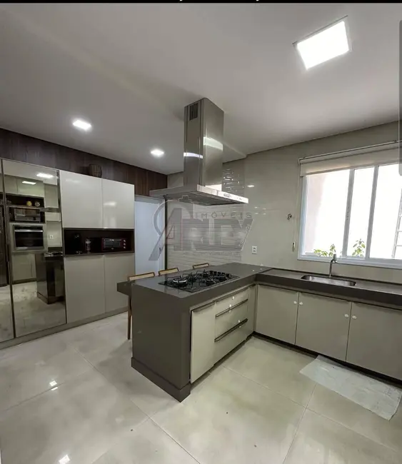 Foto 7 de Casa com 4 quartos à venda, 375m2 em Ibituruna, Montes Claros - MG