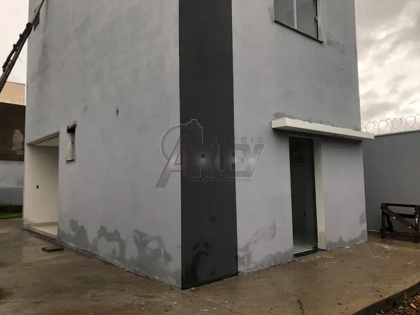 Foto 3 de Casa de Condomínio com 3 quartos à venda em Montes Claros - MG