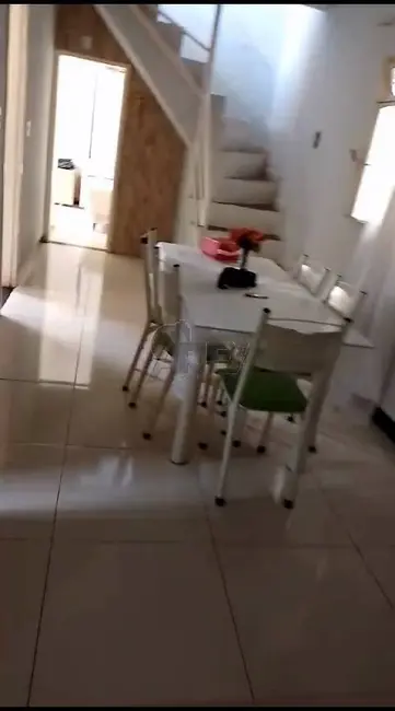Foto 1 de Casa com 3 quartos à venda em Montes Claros - MG