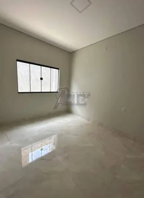Foto 2 de Casa de Condomínio com 3 quartos à venda, 140m2 em Montes Claros - MG