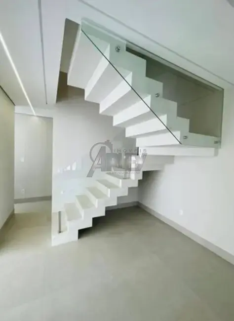 Foto 4 de Casa à venda, 300m2 em Ibituruna, Montes Claros - MG