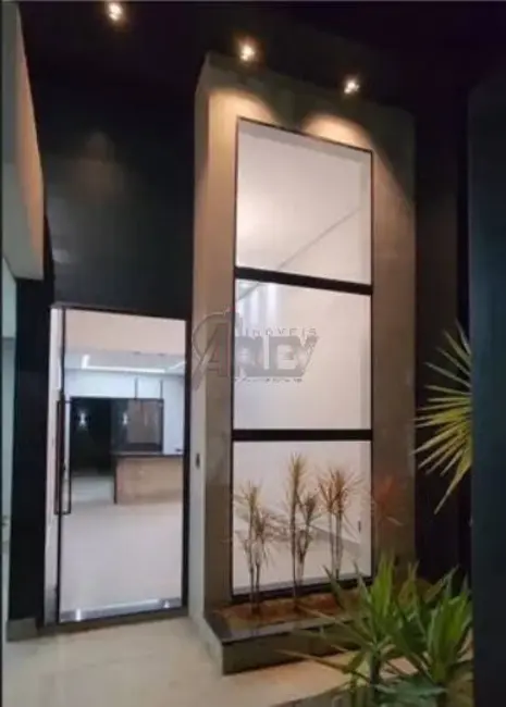 Foto 1 de Casa de Condomínio com 3 quartos à venda, 202m2 em Montes Claros - MG