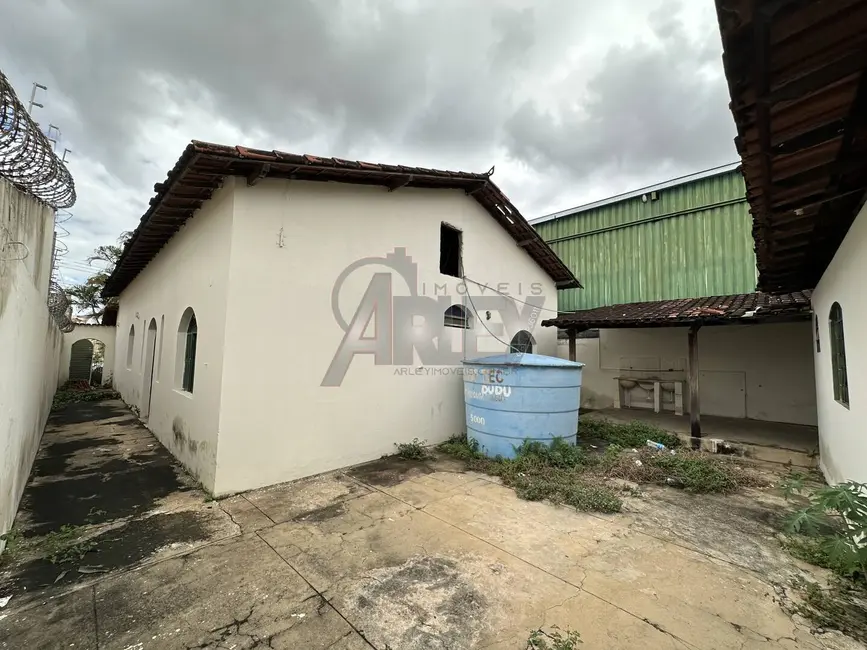 Casa com 3 quartos à venda, 180m2 em João Gordo, Montes Claros - MG - imagem 3 Foto 3 de Casa com 3 quartos à venda, 180m2 em João Gordo, Montes Claros - MG