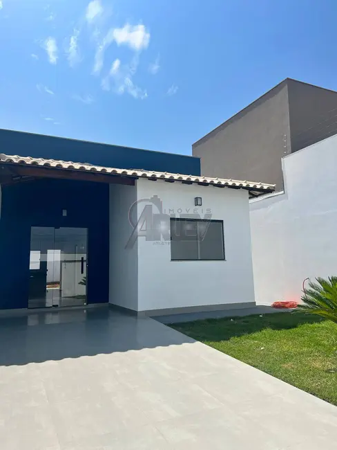 Foto 1 de Casa de Condomínio com 3 quartos à venda, 220m2 em Interlagos, Montes Claros - MG