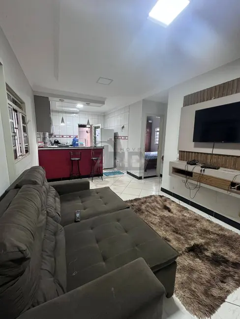 Foto 9 de Casa com 3 quartos à venda, 200m2 em Independência, Montes Claros - MG