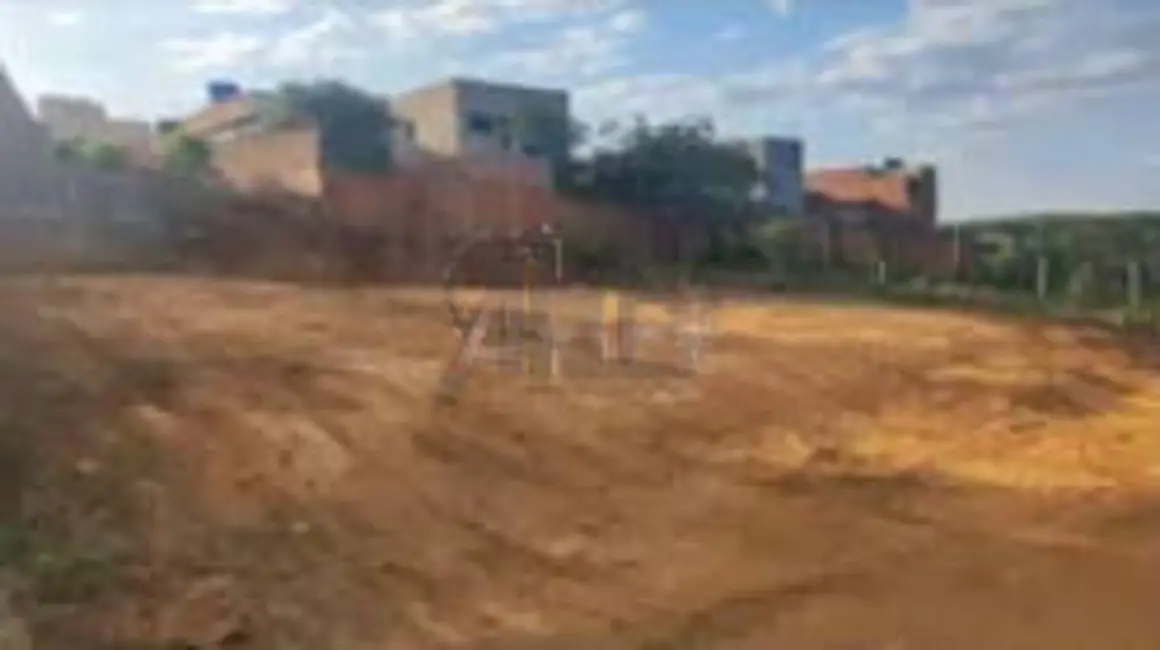 Foto 2 de Terreno / Lote à venda, 180m2 em Santa Lúcia, Montes Claros - MG