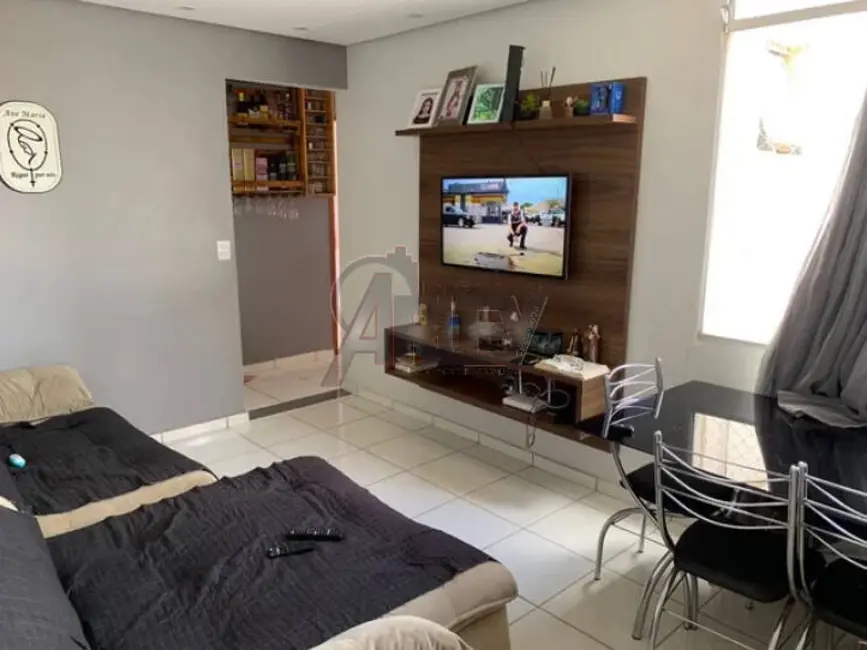 Foto 5 de Apartamento com 2 quartos à venda em Planalto, Montes Claros - MG
