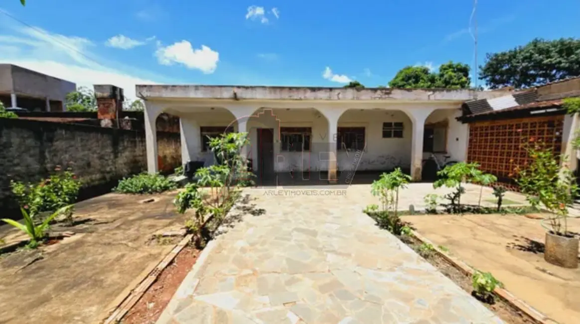 Foto 1 de Casa com 3 quartos à venda, 600m2 em Jardim Primavera, Montes Claros - MG