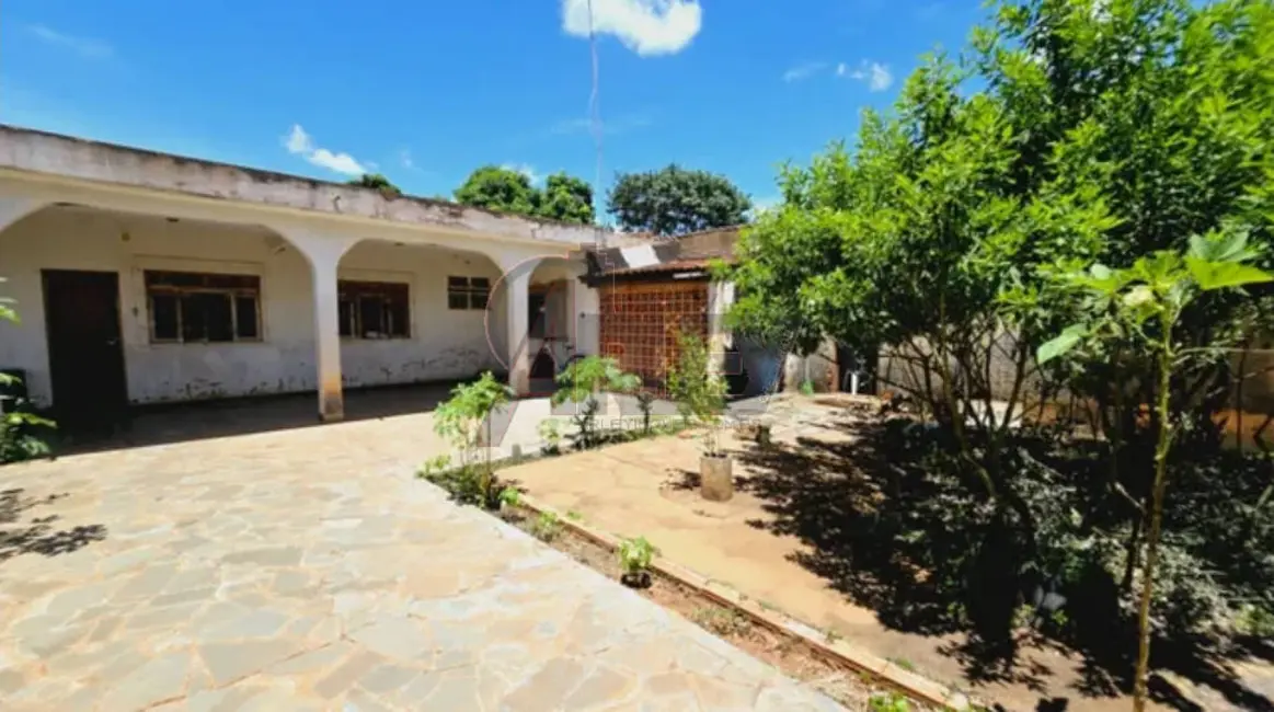 Foto 4 de Casa com 3 quartos à venda, 600m2 em Jardim Primavera, Montes Claros - MG