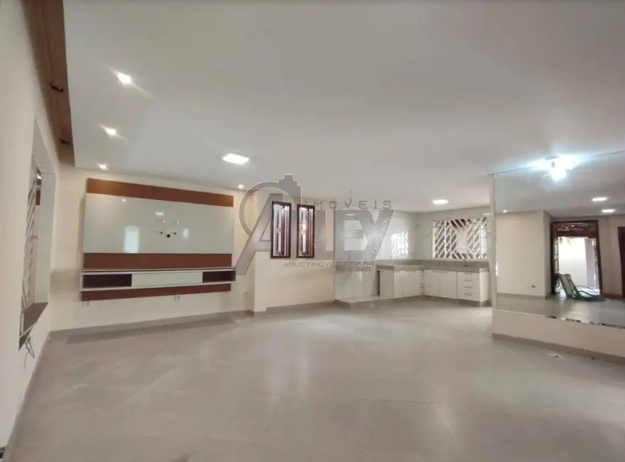 Foto 8 de Casa com 3 quartos à venda em Vila Regina, Montes Claros - MG