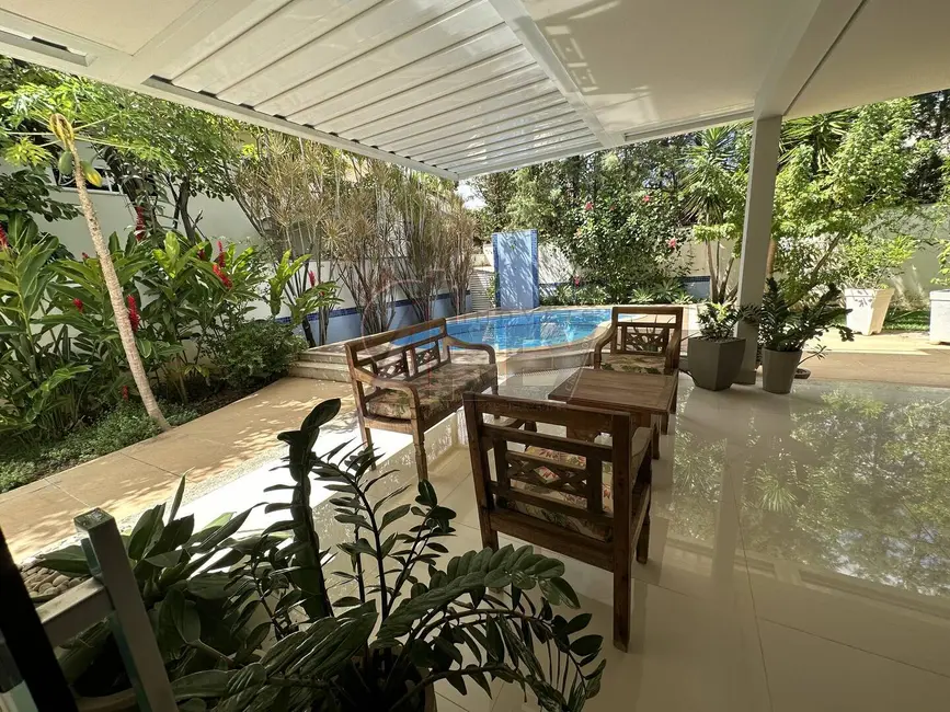 Foto 4 de Casa com 4 quartos à venda, 360m2 em Ibituruna, Montes Claros - MG