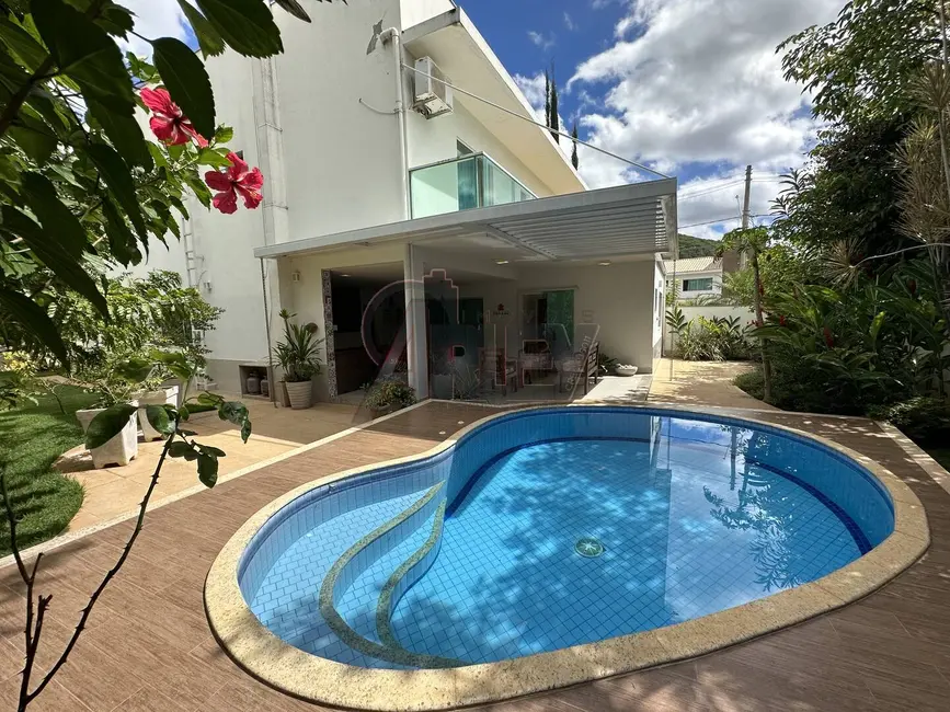 Foto 5 de Casa com 4 quartos à venda, 360m2 em Ibituruna, Montes Claros - MG