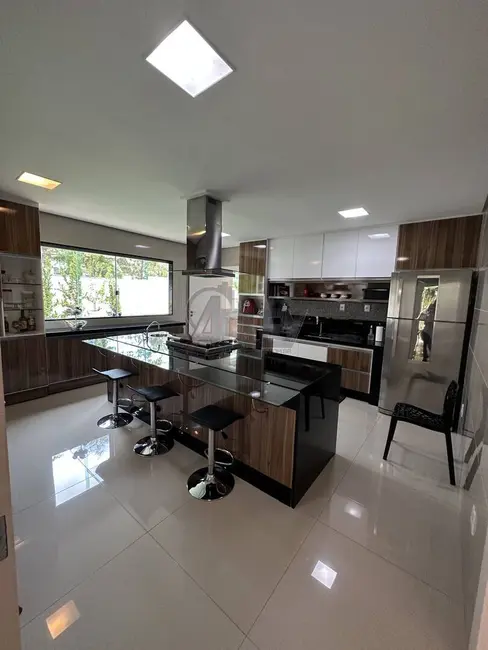 Foto 9 de Casa com 4 quartos à venda, 360m2 em Ibituruna, Montes Claros - MG