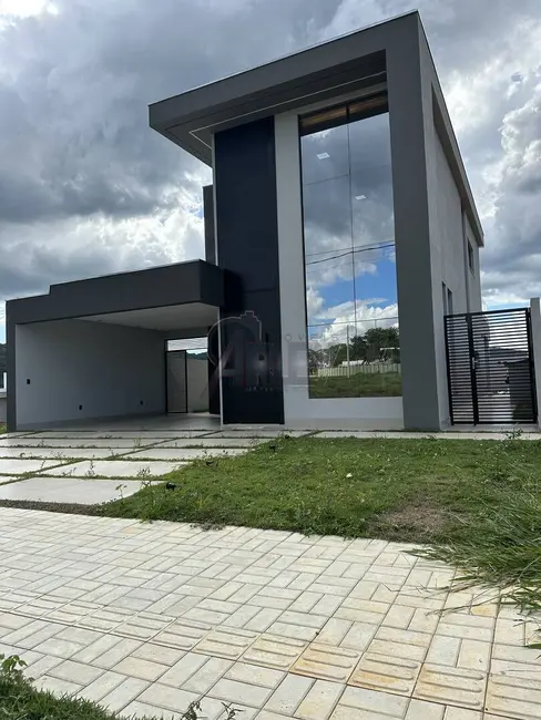 Foto 9 de Casa com 4 quartos à venda, 211m2 em Montes Claros - MG