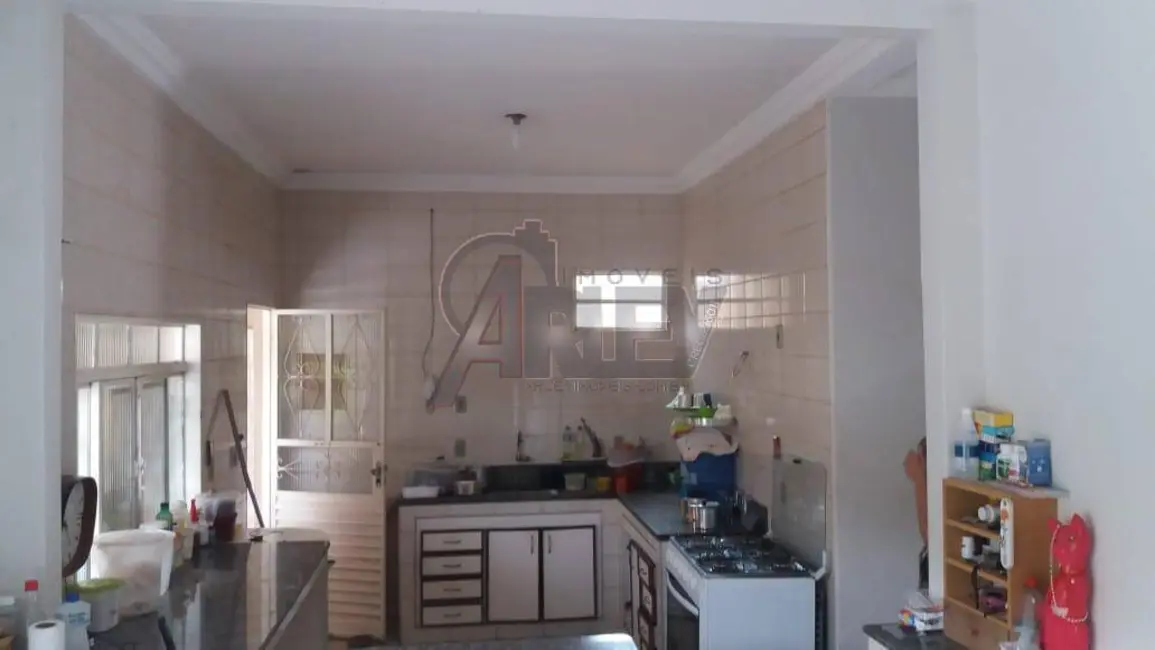 Foto 7 de Casa com 6 quartos à venda, 300m2 em Monte Carmelo, Montes Claros - MG