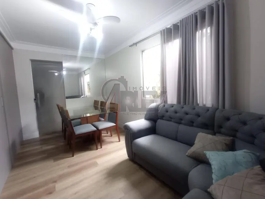 Foto 2 de Apartamento com 3 quartos à venda em Canelas, Montes Claros - MG