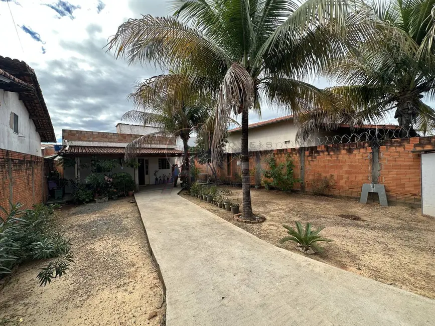 Foto 5 de Casa com 3 quartos à venda em Planalto, Montes Claros - MG