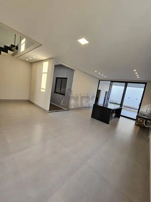 Foto 5 de Casa de Condomínio à venda em Morada da Serra, Montes Claros - MG