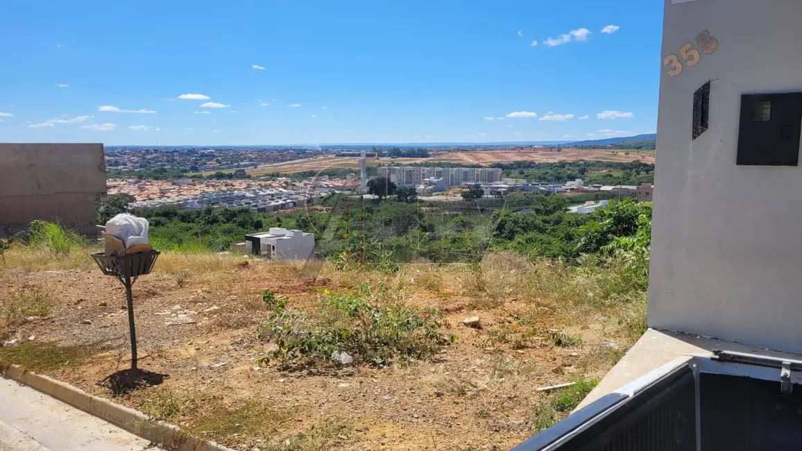 Foto 1 de Terreno / Lote à venda em Montes Claros - MG