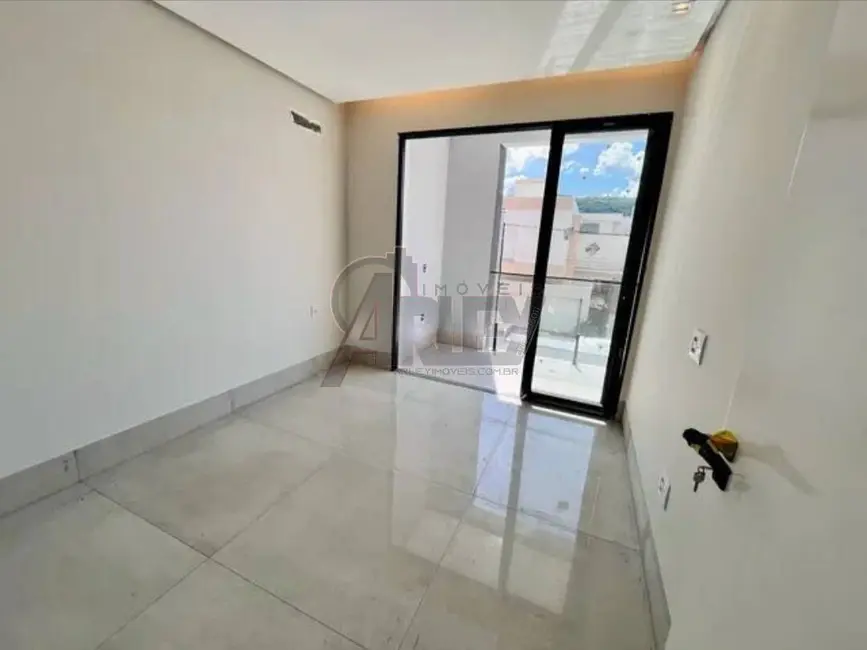 Foto 6 de Casa de Condomínio à venda em Ibituruna, Montes Claros - MG