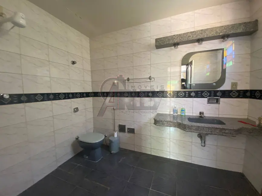 Foto 2 de Casa com 3 quartos à venda, 720m2 em Cidade Santa Maria, Montes Claros - MG