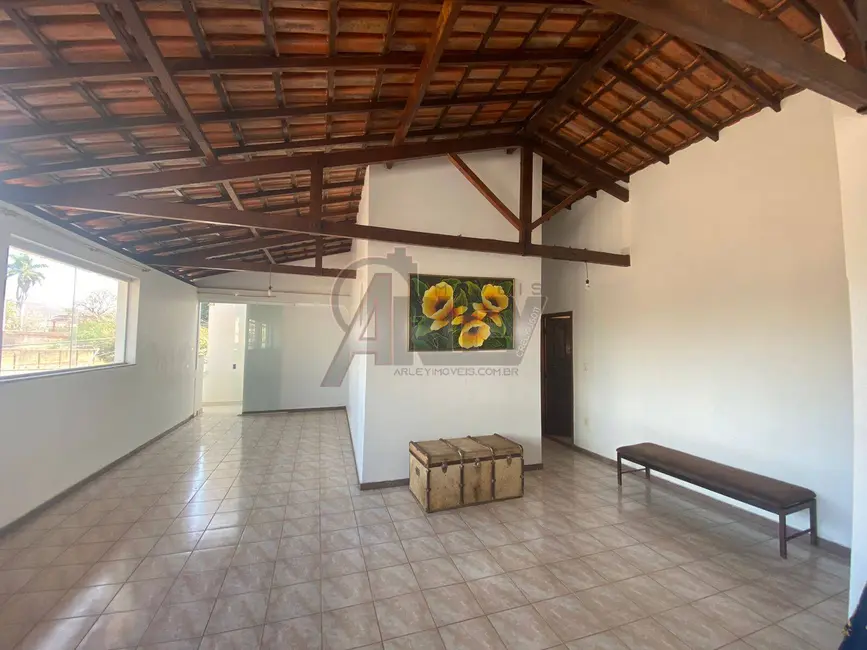 Foto 4 de Casa com 3 quartos à venda, 720m2 em Cidade Santa Maria, Montes Claros - MG