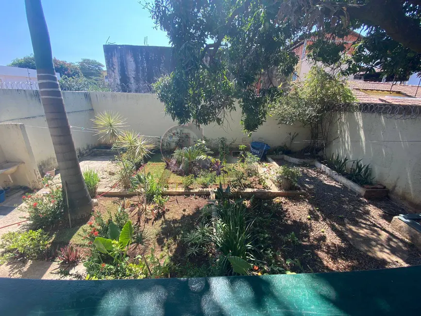 Foto 9 de Casa com 3 quartos à venda, 720m2 em Cidade Santa Maria, Montes Claros - MG